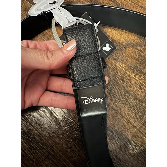 New Walt Disney D Logo Belt Women’s Small Black Pebbled Silver Buckle NWT - Picture 5 of 6